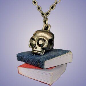 Gothic Hamelt Necklace